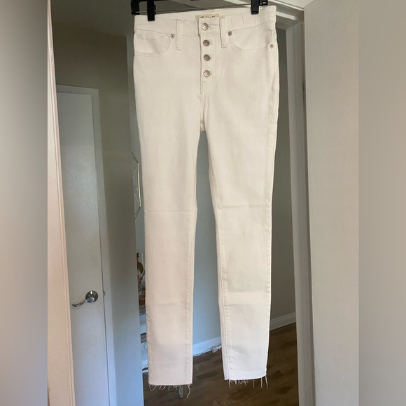 New Madewell 9" Mid Rise Skinny Jean Button Fly Raw Hem in White Size 26 - Picture 2 of 8
